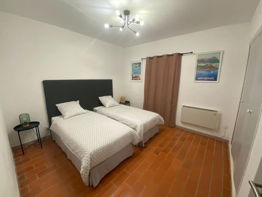 Simone, Appartement Maison, Quartier Calme, Grande Terrasse, Spa, Barbecue, 2 Chambres Fréjus Exterior foto